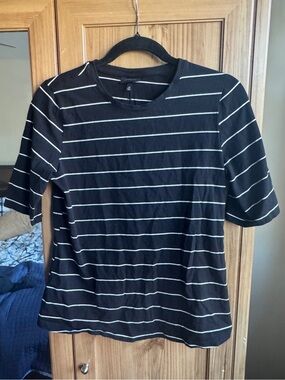 Who What Wear Black Tee with White Stripes Size M